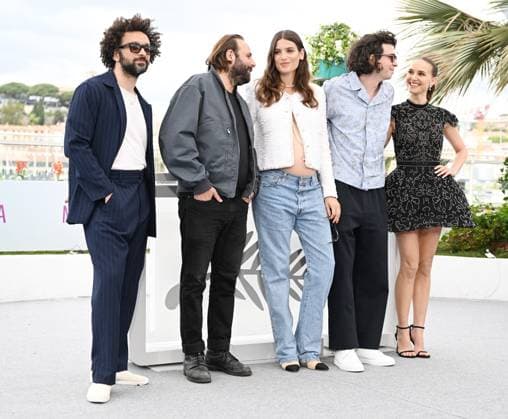 French actors William Lebhil, Vincent Macaigne, actress Alma Jodorowsky, director Ugo Bienvenu and American actress Natalie Portman attend a photo call for Arco at the 78th Cannes Film Festival in Cannes, France on Friday May 16, 2025.  CAN20250516134 RUNExHELLESTAD