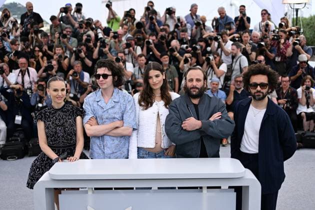 Cannes Arco Photocall AM Ugo Bienvenu, Vincent Macaigne, Natalie Portman, Alma Jodorowsky, William Lebghil attending the Arco Photocall in Cannes, France on May 16, 2025 as part of the 78th Cannes Film Festival. Photo by Aurore Marechal ABACAPRESS.COM Cannes France  Copyright: xMarechalxAurore ABACAx