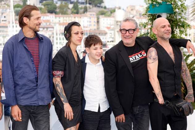 Tonin Janvier, Jade Oukid, Bruno Nunez, Sergi Lopez and Richard Bellamy at the photocall for the feature film Sirat at the Festival de Cannes 2025 78 Cannes International Film Festival at the Palais des Festivals Cannes, 16 05 2025 Foto:xD.xBedrosianx xFuturexImagex sirat_5502