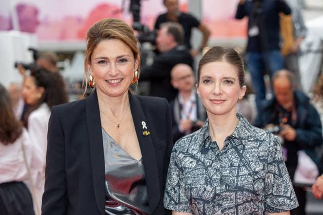 Staircase for the film La Petite Derniére during the 78th Cannes International Film Festival at the Palais des Festivals in Cannes, France Julie Gayet and Aurore Bergé, Minister Delegate to the Prime Minister, responsible for Equality between Women and Men and the Fight against Discrimination, at the 78th Cannes Film Festival at Palais des Festivals in Cannes, France, on May 16, 2025 Jacovides Moreau Bestimage La Petite Derniére red carpet at the 78th annual Cannes Film Festival at Palais des Festivals in Cannes, France, on May 16, 2025 Cannes France Copyright: xJACOVIDES-MOREAUx xBESTIMAGExJACOVIDES-MOREAUx xBESTIMAGEx