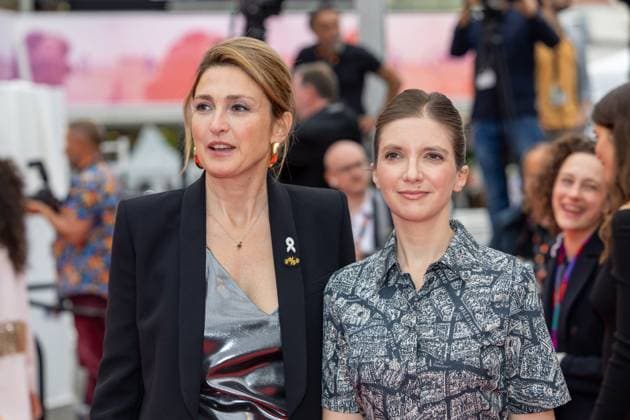 Staircase for the film La Petite Derniére during the 78th Cannes International Film Festival at the Palais des Festivals in Cannes, France Julie Gayet and Aurore Bergé, Minister Delegate to the Prime Minister, responsible for Equality between Women and Men and the Fight against Discrimination, at the 78th Cannes Film Festival at Palais des Festivals in Cannes, France, on May 16, 2025 Jacovides Moreau Bestimage La Petite Derniére red carpet at the 78th annual Cannes Film Festival at Palais des Festivals in Cannes, France, on May 16, 2025 Cannes France Copyright: xJACOVIDES-MOREAUx xBESTIMAGExJACOVIDES-MOREAUx xBESTIMAGEx