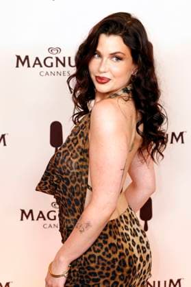 EnjoyPhoenix at the Magnum Cannes Beach Party as part of the Festival de Cannes 2025 78 Cannes International Film Festival at the Magnum Beach Palais Sté phanie Cannes, 15 05 2025 Foto:xD.xBedrosianx xFuturexImagex magnum_5531