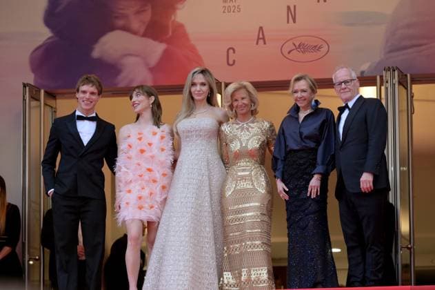 Eddington Premiere at 78th Festival de Cannes - Cannes, France CANNES, FRANCE. May 16, 2025: Finn Bennett, Marie Colomb, Angelina Jolie, Iris Knobloch, Caroline Scheufele & Thierry Fremaux at the premiere for Eddington at the 78th Festival de Cannes. Picture: Paul Smith Featureflash Cannes France  Copyright: xPaulxSmithx xFeatureflashx