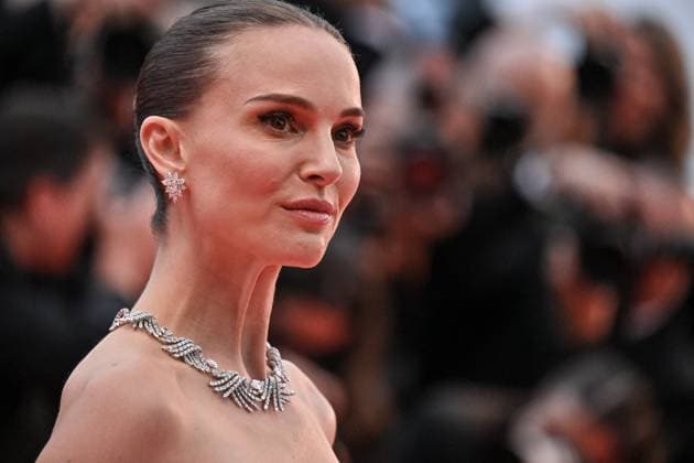 Cannes Eddington Screening JR Natalie Portman attending the screening of Eddington in Cannes, France on May 16, 2025, as part of the 78th Cannes Film Festival. Photo by Julien Reynaud APS-Medias ABACAPRESS.COM Cannes France  Copyright: xReynaudxJulien APS-Medias ABACAx