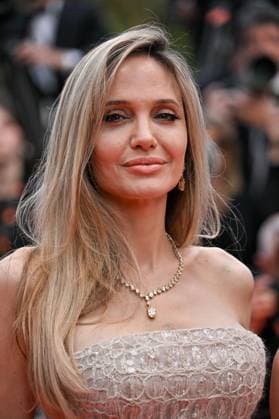 Cannes Eddington Screening JR Angelina Jolie attending the screening of Eddington in Cannes, France on May 16, 2025, as part of the 78th Cannes Film Festival. Photo by Julien Reynaud APS-Medias ABACAPRESS.COM Cannes France  Copyright: xReynaudxJulien APS-Medias ABACAx