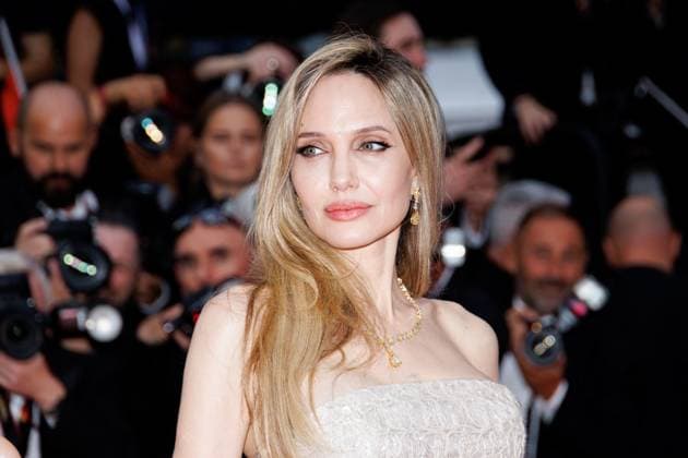 M Montée des marches du film Eddington lors du 78ème Festival International du Film de Cannes Angelina Jolie Montée des marches du film Eddington lors du 78ème Festival International du Film de Cannes, au Palais des Festivals à Cannes On may 16th 2025 Jacovides Moreau Bestimage Red carpet for the movie Eddington during the 78th Cannes International Film Festival at the Palais des Festivals in Cannes, France On may 16th 2025 Cannes France  Copyright: xJACOVIDES-MOREAUx xBESTIMAGExJACOVIDES-MOREAUx xBESTIMAGEx