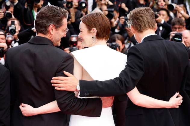 Pedro Pascal, Emma Stone and Austin Butler at the premiere of the feature film Eddington at the Festival de Cannes 2025 78 Cannes International Film Festival at the Palais des Festivals Cannes, 16 05 2025 Foto:xD.xBedrosianx xFuturexImagex eddington_5575