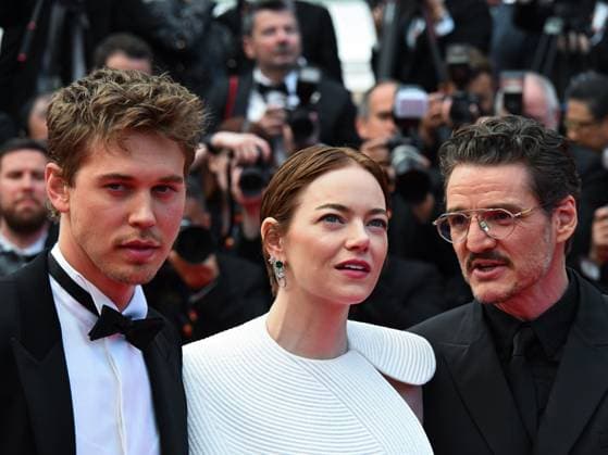 Cannes, France: Cannes, 78th Cannes Film Festival 2025 - Evening 4 - Red Carpet of the Film Eddington In the photo: Austin Butler, Emma stone, Pedro pascal Cannes France  - ZUMAp169 20250516_zea_p169_1260 Copyright: xManuelexMangiarottix