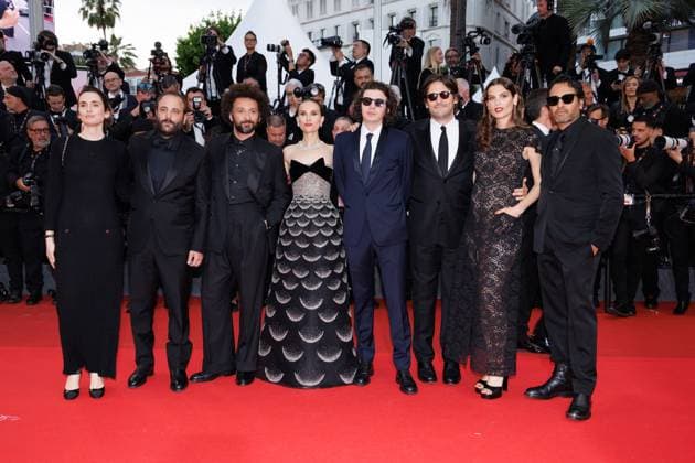 M Montée des marches du film Eddington lors du 78ème Festival International du Film de Cannes Sophie Mas, Vincent Macaigne, William Lebghil, Natalie Portman, Ugo Bienvenu, Félix de Givry, Alma Jodorowsky enceinte , Jamil Shamasdin Montée des marches du film Eddington lors du 78ème Festival International du Film de Cannes, au Palais des Festivals in Cannes On may 16th 2025 Jacovides Moreau Bestimage Red carpet for the movie Eddington during the 78th Cannes International Film Festival at the Palais des Festivals in Cannes, France On may 16th 2025 Cannes France  Copyright: xJACOVIDES-MOREAUx xBESTIMAGExJACOVIDES-MOREAUx xBESTIMAGEx