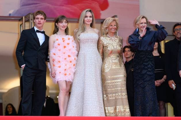Cannes Eddington Red Carpet NG Finn Bennett, Marie Colomb, Angelina Jolie, Iris Knobloch, Caroline Scheufele and Festival Director Thierry Fremaux attending the ‘Eddington’ Screening and Red Carpet at Palais Des Festivals in Cannes, France on May 16 2025 as part of the 78th Cannes Film Festival. Photo by Nicolas Genin ABACAPRESS.COM Cannes France  Copyright: xGeninxNicolas ABACAx