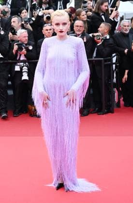 Celebrities attend the ˜Eddington™ red carpet premiere during the 78th Cannes Film Festival Featuring: Julia Garner Where: Cannes, France When: 16 May 2025 Credit: Cover Images EDITORIAL USE ONLY. NOT FOR USE BY NEWSPAPERS BASED IN THE UK. Copyright: xx coverimg54757081