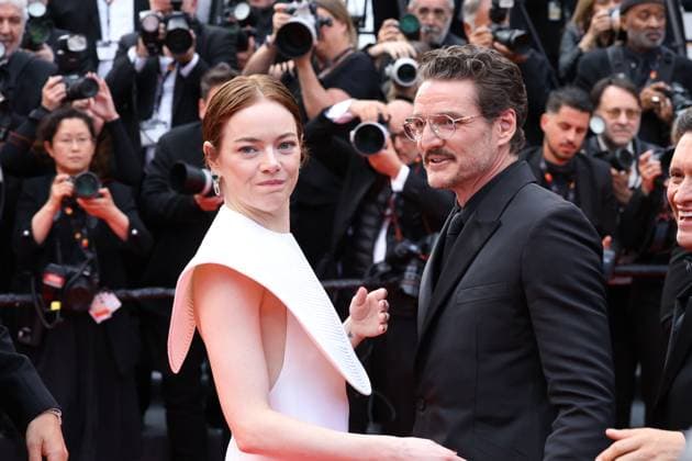 Eddington Red Carpet at the Cannes Film Festival Emma Stone and Pedro Pascal at the Eddington red carpet at the 78th annual Cannes Film Festival at Palais des Festivals on May 16, 2025 in Cannes, France CAP KA Kristina Afanasyeva Cannes Alpes-Maritimes France Copyright: xKristinaxAfanasyeva CapitalxPictx