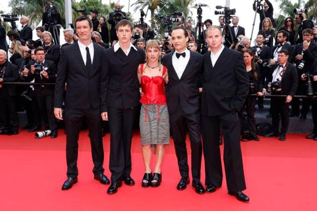 Cast and crew of Urchin Scott O Donnell, Harris Dickinson, Megan Northam, Frank Dillane and Archie Pearch at the premiere of the feature film Eddington at the Festival de Cannes 2025 78 Cannes International Film Festival at the Palais des Festivals Cannes, 16 05 2025 Foto:xD.xBedrosianx xFuturexImagex eddington_5656