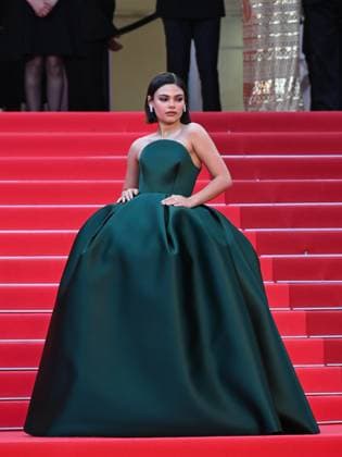 Cannes, France: Cannes, 78th Cannes Film Festival 2025 - Evening 4 - Red Carpet of the Film Eddington In the photo:, Ariana Greenblatt Cannes France  - ZUMAp169 20250516_zea_p169_1657 Copyright: xManuelexMangiarottix