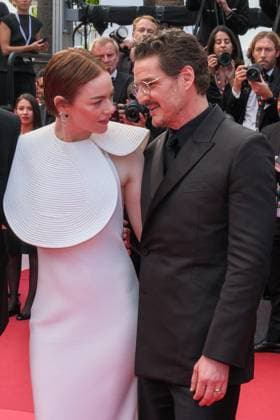 CELEBRITES : 78 eme Festival de Cannes Tapis rouge 2025 - 16 05 2025 CANNES, FRANCE - MAY 16: Emma Stone and Pedro Pascal attend the Eddington red carpet at the 78th annual Cannes Film Festival at Palais des Festivals on May 16, 2025 in Cannes, France.  Copyright: xLUCAxCUTOLOx