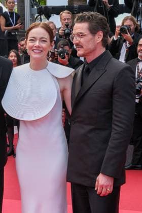 CELEBRITES : 78 eme Festival de Cannes Tapis rouge 2025 - 16 05 2025 CANNES, FRANCE - MAY 16: Emma Stone and Pedro Pascal attend the Eddington red carpet at the 78th annual Cannes Film Festival at Palais des Festivals on May 16, 2025 in Cannes, France.  Copyright: xLUCAxCUTOLOx