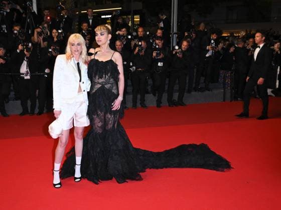 Cannes, 78th Cannes Film Festival 2025 - Evening 4 - Red Carpet of the Film Bono: Stories of Surrender Cannes, 78th Cannes Film Festival 2025 - Evening 4 - Red Carpet of the Film Bono: Stories of Surrender . In the Photo Kristen Stewart and Imogen Poots Cannes France  Copyright: xIPA ABACAx