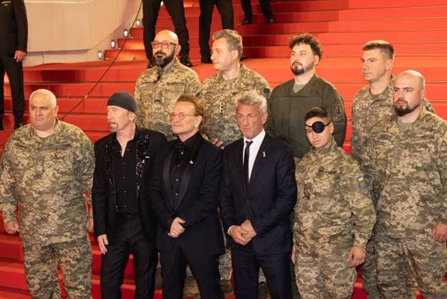 78. Internationalen Filmfestspiele von Cannes 2025 Cannes, Frankreich - 16.5.2024: The Edge, Bono, Sean Penn während des Bono: Stories Of Surrender Roten Teppichs während der 78. Internationalen Filmfestspiele von Cannes. Die 78. Internationalen Filmfestspiele von Cannes finden vom 13. bis 24. Mai 2025 statt. Provence-Alpes-Cote d Azur