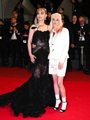 Cannes, 78th Cannes Film Festival 2025 - Evening 4 - Red Carpet of the Film Bono: Stories of Surrender Cannes, 78th Cannes Film Festival 2025 - Evening 4 - Red Carpet of the Film Bono: Stories of Surrender . In the Photo Kristen Stewart, Imogen Poots Cannes France  Copyright: xIPA ABACAx