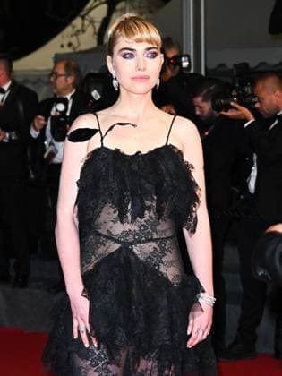Cannes, 78th Cannes Film Festival 2025 - Evening 4 - Red Carpet of the Film Bono: Stories of Surrender Cannes, 78th Cannes Film Festival 2025 - Evening 4 - Red Carpet of the Film Bono: Stories of Surrender . In the Photo Imogen Poots Cannes France  Copyright: xIPA ABACAx