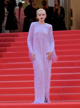 Eddington Premiere at 78th Festival de Cannes - Cannes, France CANNES, FRANCE. May 16, 2025: Julia Garner at the premiere for Eddington at the 78th Festival de Cannes. Picture: Paul Smith Featureflash Cannes France  Copyright: xPaulxSmithx xFeatureflashx