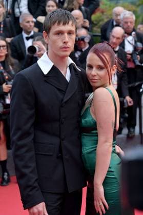Eddington Premiere at 78th Festival de Cannes - Cannes, France CANNES, FRANCE. May 16, 2025: Harris Dickinson & Rose Gray at the premiere for Eddington at the 78th Festival de Cannes. Picture: Paul Smith Featureflash Cannes France  Copyright: xPaulxSmithx xFeatureflashx