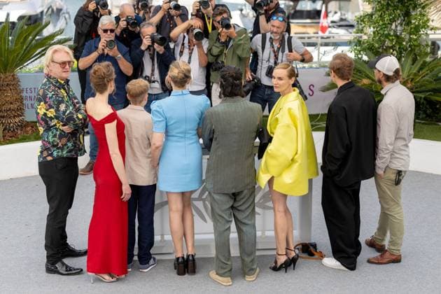 Amrum , Photocall in Cannes, 16 05 2025 Cannes, France 16 5 2024 Detlev Buck, Lisa Hagmeister, Jasper Ole Billerbeck, Laura Tonke, Fatih Akin, Diane Kruger, Matthias Schweighöfer, Lars Jessen during the AMRUM Photocall during the 78 Cannes International Film Festival The film festival takes place from May 13 to 24, 2025 C Copyright: xChristianxEnderx