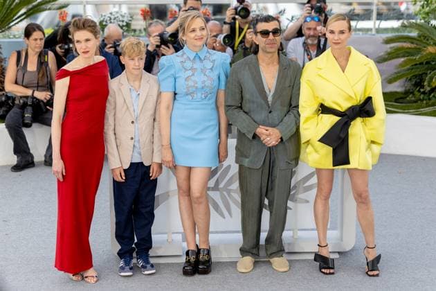 Amrum , Photocall in Cannes, 16 05 2025 Cannes, France 16 5 2024 Lisa Hagmeister, Jasper Ole Billerbeck, Laura Tonke, Fatih Akin, Diane Kruger during the AMRUM Photocall during the 78 Cannes International Film Festival The Cannes Film Festival takes place from May 13 to 24, 2025 Cannes Palais des Festivals et des Cong Provence Alpes Cote d Azur France Copyright: xChristianxEnderx