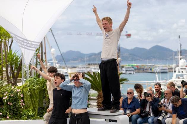 Dossier 137 , Photocall in Cannes, 16 05 2025 Cannes, France 16 5 2024 Valentin Campagne, Mathilde Riu, C™me Peronnet and Solˆn Machado Graner during the Photocall Dossier 137 Case 137 during the 78 Cannes International Film Festival The Film Festival takes place from May 13 to 24, 2025 Cannes Palais des Festivals et des Cong Provence Alpes Cote d Azur Fr Copyright: xChristianxEnderx