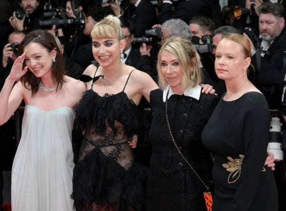 Bono - Stories of Surrender Premiere at 78th Festival de Cannes - Cannes, France CANNES, FRANCE. May 16, 2025: Esme Creed-Miles, Imogen Poots, Kim Gordon & Thora Birch at the premiere for Bono - Stories of Surrender at the 78th Festival de Cannes. Picture: Paul Smith Featureflash Cannes France  Copyright: xPaulxSmithx xFeatureflashx