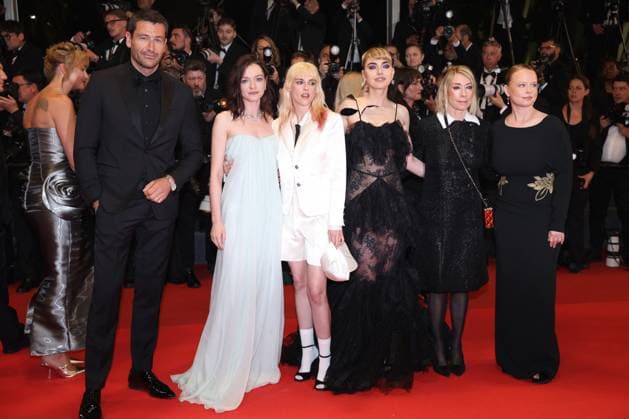 Cannes Bono Stories Of Surrender Screening JD Kristen Stewart, Michael Epp, Esmé Creed-Miles, Imogen Poots, Kim Gordon, Thora Birch attending the screening of Bono Stories Of Surrender in Cannes, France on May 16, 2025, as part of the 78th Cannes Film Festival. Photo by Jerome Domine ABACAPRESS.COM Cannes France  Copyright: xDominexJerome ABACAx