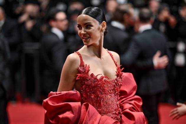 Cannes Bono Stories Of Surrender Screening JR Sofia Resing attending the screening of Bono Stories Of Surrender in Cannes, France on May 16, 2025, as part of the 78th Cannes Film Festival. Photo by Julien Reynaud APS-Medias ABACAPRESS.COM Cannes France  Copyright: xReynaudxJulien APS-Medias ABACAx