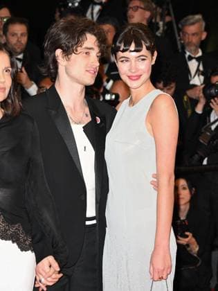 Cannes, 78th Cannes Film Festival 2025 - Evening 4 - Red Carpet of the Film Bono: Stories of Surrender Cannes, 78th Cannes Film Festival 2025 - Evening 4 - Red Carpet of the Film Bono: Stories of Surrender . In the Photo Elijah Hewson and Gracie Burns Cannes France  Copyright: xIPA ABACAx