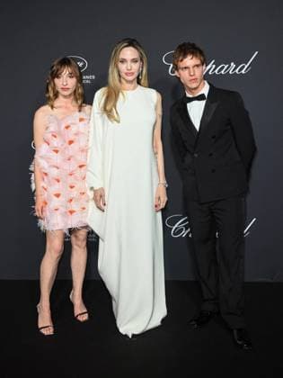 Cannes, 78th Cannes Film Festival 2025 - Evening 4 - Chopard Gala Cannes, 78th Cannes Film Festival 2025 - Evening 4 - Chopard Gala - Pictured: Marie Colomb, Angelina Jolie, Finn Bennett cannes France  Copyright: xIPA ABACAx