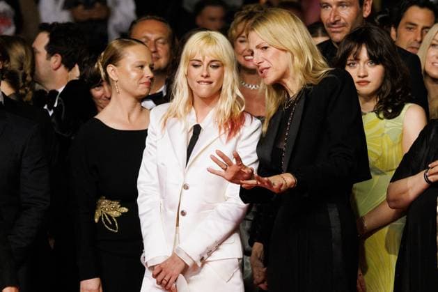 M Montée des marches du film Bono Stories of Surrender lors du 78ème Festival International du Film de Cannes Thora Birch, Kristen Stewart, guest Montée des marches du film Bono Stories of Surrender lors du 78ème Festival International du Film de Cannes, au Palais des Festivals à Cannes On may 16th 2025 Jacovides Moreau Bestimage Red carpet for the movie Bono Stories of Surrender during the 78th Cannes International Film Festival at the Palais des Festivals in Cannes, France On may 16th 2025 Cannes France  Copyright: xJACOVIDES-MOREAUx xBESTIMAGExJACOVIDES-MOREAUx xBESTIMAGEx