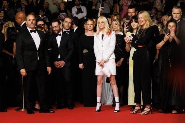 M Montée des marches du film Bono Stories of Surrender lors du 78ème Festival International du Film de Cannes Guest, Thora Birch, Kristen Stewart, Kim Gordon, guest Montée des marches du film Bono Stories of Surrender lors du 78ème Festival International du Film de Cannes, au Palais des Festivals à Cannes Le 16 mai 2025 Jacovides Moreau Bestimage Red carpet for the movie Bono Stories of Surrender during the 78th Cannes International Film Festival at the Palais des Festivals in Cannes, France On may 16th 2025 Cannes France  Copyright: xJACOVIDES-MOREAUx xBESTIMAGExJACOVIDES-MOREAUx xBESTIMAGEx