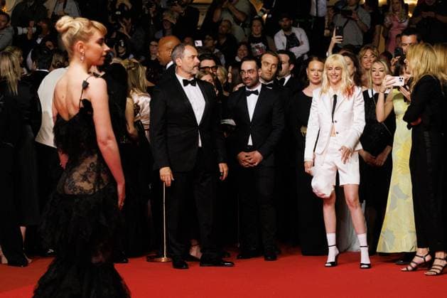 M Montée des marches du film Bono Stories of Surrender lors du 78ème Festival International du Film de Cannes Guest, Thora Birch, Kristen Stewart, Kim Gordon Montée des marches du film Bono Stories of Surrender lors du 78ème Festival International du Film de Cannes, au Palais des Festivals à Cannes Le 16 mai 2025 Jacovides Moreau Bestimage Red carpet for the movie Bono Stories of Surrender during the 78th Cannes International Film Festival at the Palais des Festivals in Cannes, France On may 16th 2025 Cannes France  Copyright: xJACOVIDES-MOREAUx xBESTIMAGExJACOVIDES-MOREAUx xBESTIMAGEx