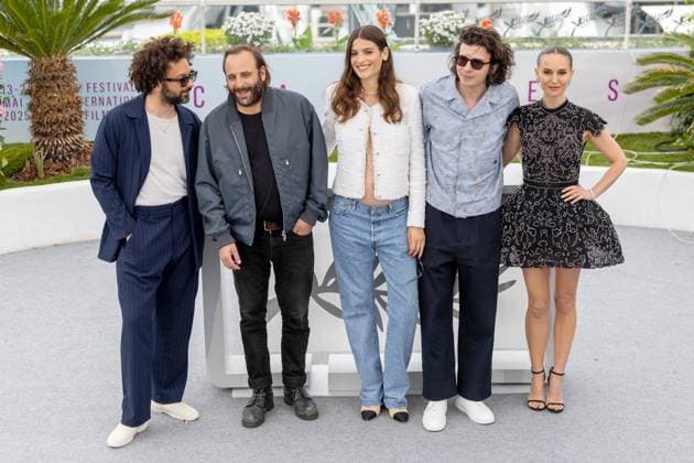 Arco , Photocall in Cannes, 16 05 2025 Cannes, France 16 5 2024 William Lebghil, Vincent Macaigne, Alma Jodorowsky, Ugo Bienvenu and Natalie Portman during the ARCO Photocall during the 78 Cannes International Film Festival The Cannes Film Festival takes place from May 13 to 24, 2025 Cannes Palais des Festivals et des Cong Provence Alpes Cote d Azur France Copyright: xChristianxEnderx