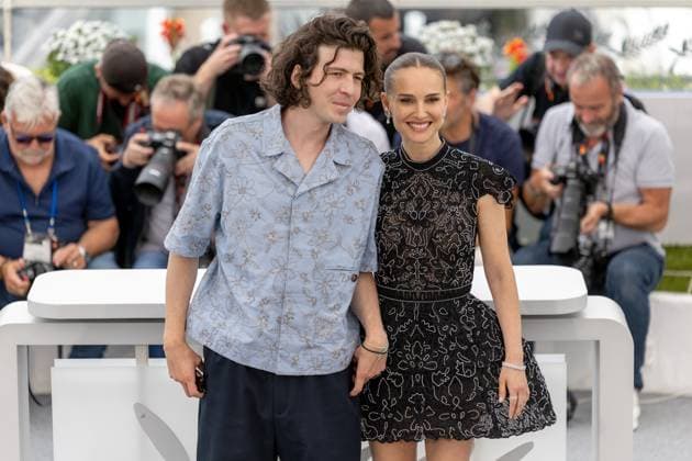Arco , Photocall in Cannes, 16 05 2025 Cannes, France 16 5 2024 Ugo Bienvenu, Natalie Portman during the ARCO Photocall during the 78 Cannes International Film Festival The Film Festival takes place from May 13 to 24, 2025 Cannes Palais des Festivals et des Cong Provence Alpes Cote d Azur France Copyright: xChristianxEnderx