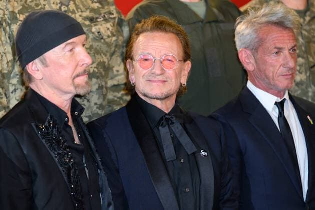 Cannes Bono Stories of Surrender Red Carpet NG Sean Penn, Bono and The Edge attending the ‘Bono Stories of Surrender’ Screening and Red Carpet at Palais Des Festivals in Cannes, France on May 16 2025 as part of the 78th Cannes Film Festival. Photo by Nicolas Genin ABACAPRESS.COM Cannes France  Copyright: xGeninxNicolas ABACAx