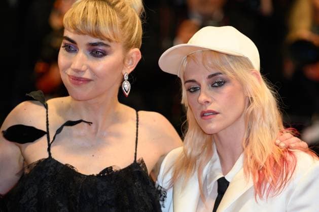Cannes Bono Stories of Surrender Red Carpet NG Imogen Poots and Kristen Stewart attending the ‘Bono Stories of Surrender’ Screening and Red Carpet at Palais Des Festivals in Cannes, France on May 16 2025 as part of the 78th Cannes Film Festival. Photo by Nicolas Genin ABACAPRESS.COM Cannes France  Copyright: xGeninxNicolas ABACAx