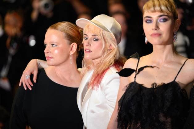 Cannes Bono Stories of Surrender Red Carpet NG Imogen Poots and Kristen Stewart attending the ‘Bono Stories of Surrender’ Screening and Red Carpet at Palais Des Festivals in Cannes, France on May 16 2025 as part of the 78th Cannes Film Festival. Photo by Nicolas Genin ABACAPRESS.COM Cannes France  Copyright: xGeninxNicolas ABACAx