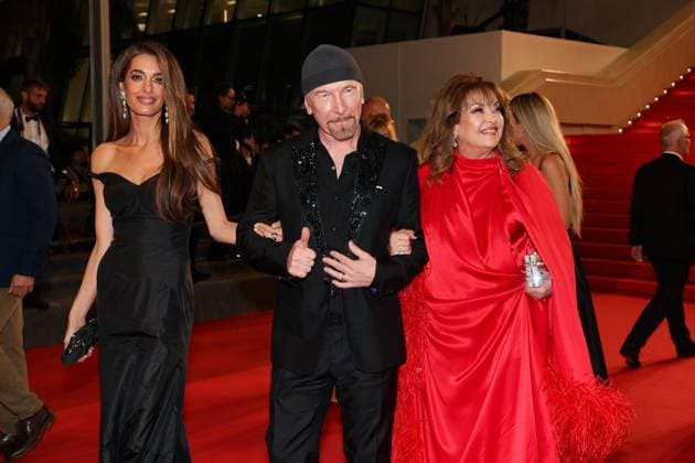 J Descente des marches du film Bono Stories of Surrender lors du 78ème Festival International du Film de Cannes The Edge surrounded by Amal Clooney Amal Alamuddin et de sa mère Baria Alamuddin Descente des marches du film Bono Stories of Surrender lors du 78ème Festival International du Film de Cannes, au Palais des Festivals in Cannes On may 16th 2025 Jacovides Moreau Bestimage People leaving the red carpet for the movie Bono Stories of Surrender during the 78th Cannes International Film Festival at the Palais des Festivals in Cannes, France On may 16th 2025 Cannes France  Copyright: xJACOVIDES-MOREAUx xBESTIMAGExJACOVIDES-MOREAUx xBESTIMAGEx