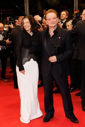 M Descente des marches du film Bono Stories of Surrender lors du 78ème Festival International du Film de Cannes Bono et sa femme Ali Hewson Descente des marches du film Bono Stories of Surrender lors du 78ème Festival International du Film de Cannes, au Palais des Festivals à Cannes On may 16th 2025 Jacovides Moreau Bestimage People leaving the red carpet for the movie Bono Stories of Surrender during the 78th Cannes International Film Festival at the Palais des Festivals in Cannes, France On may 16th 2025 Cannes France  Copyright: xJACOVIDES-MOREAUx xBESTIMAGExJACOVIDES-MOREAUx xBESTIMAGEx