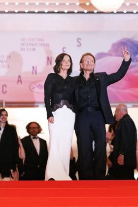 M Descente des marches du film Bono Stories of Surrender lors du 78ème Festival International du Film de Cannes Bono et sa femme Ali Hewson Descente des marches du film Bono Stories of Surrender lors du 78ème Festival International du Film de Cannes, au Palais des Festivals à Cannes On may 16th 2025 Jacovides Moreau Bestimage People leaving the red carpet for the movie Bono Stories of Surrender during the 78th Cannes International Film Festival at the Palais des Festivals in Cannes, France On may 16th 2025 Cannes France  Copyright: xJACOVIDES-MOREAUx xBESTIMAGExJACOVIDES-MOREAUx xBESTIMAGEx