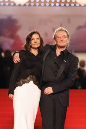M Descente des marches du film Bono Stories of Surrender lors du 78ème Festival International du Film de Cannes Bono et sa femme Ali Hewson Descente des marches du film Bono Stories of Surrender lors du 78ème Festival International du Film de Cannes, au Palais des Festivals à Cannes On may 16th 2025 Jacovides Moreau Bestimage People leaving the red carpet for the movie Bono Stories of Surrender during the 78th Cannes International Film Festival at the Palais des Festivals in Cannes, France On may 16th 2025 Cannes France  Copyright: xJACOVIDES-MOREAUx xBESTIMAGExJACOVIDES-MOREAUx xBESTIMAGEx