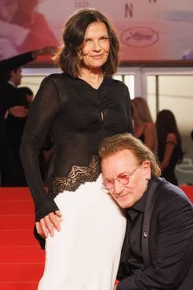 M Descente des marches du film Bono Stories of Surrender lors du 78ème Festival International du Film de Cannes Bono et sa femme Ali Hewson Descente des marches du film Bono Stories of Surrender lors du 78ème Festival International du Film de Cannes, au Palais des Festivals à Cannes On may 16th 2025 Jacovides Moreau Bestimage People leaving the red carpet for the movie Bono Stories of Surrender during the 78th Cannes International Film Festival at the Palais des Festivals in Cannes, France On may 16th 2025 Cannes France  Copyright: xJACOVIDES-MOREAUx xBESTIMAGExJACOVIDES-MOREAUx xBESTIMAGEx