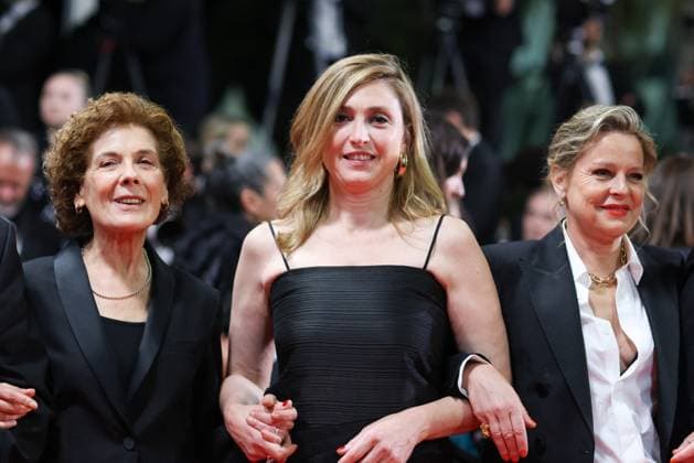 J Montée des marches du film Bono Stories of Surrender lors du 78ème Festival International du Film de Cannes Carmen Castillo, Julie Gayet, Juliette Favreul Montée des marches du film Bono Stories of Surrender lors du 78ème Festival International du Film de Cannes, au Palais des Festivals à Cannes Le 16 mai 2025 Jacovides Moreau Bestimage Red carpet for the movie Bono Stories of Surrender during the 78th Cannes International Film Festival at the Palais des Festivals in Cannes, France On may 16th 2025 Cannes France  Copyright: xJACOVIDES-MOREAUx xBESTIMAGExJACOVIDES-MOREAUx xBESTIMAGEx