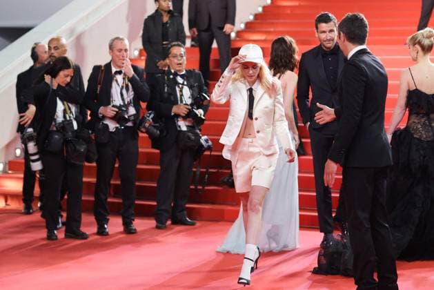 J Montée des marches du film Bono Stories of Surrender lors du 78ème Festival International du Film de Cannes Kristen Stewart Montée des marches du film Bono Stories of Surrender lors du 78ème Festival International du Film de Cannes, au Palais des Festivals à Cannes On may 16th 2025 Jacovides Moreau Bestimage Red carpet for the movie Bono Stories of Surrender during the 78th Cannes International Film Festival at the Palais des Festivals in Cannes, France On may 16th 2025 Cannes France  Copyright: xJACOVIDES-MOREAUx xBESTIMAGExJACOVIDES-MOREAUx xBESTIMAGEx
