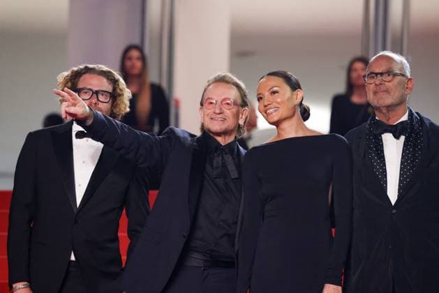 J Montée des marches du film Bono Stories of Surrender lors du 78ème Festival International du Film de Cannes Guest, Bono, Kelly McNamara, Jon Kamen Montée des marches du film Bono Stories of Surrender lors du 78ème Festival International du Film de Cannes, au Palais des Festivals à Cannes Le 16 mai 2025 Jacovides Moreau Bestimage Red carpet for the movie Bono Stories of Surrender during the 78th Cannes International Film Festival at the Palais des Festivals in Cannes, France On may 16th 2025 Cannes France  Copyright: xJACOVIDES-MOREAUx xBESTIMAGExJACOVIDES-MOREAUx xBESTIMAGEx
